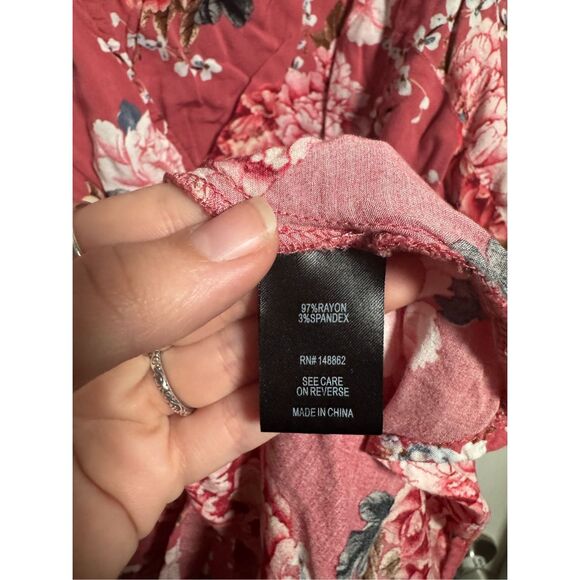 Torrid Women’s 5X Pink Floral Blouse - Picture 8 of 10